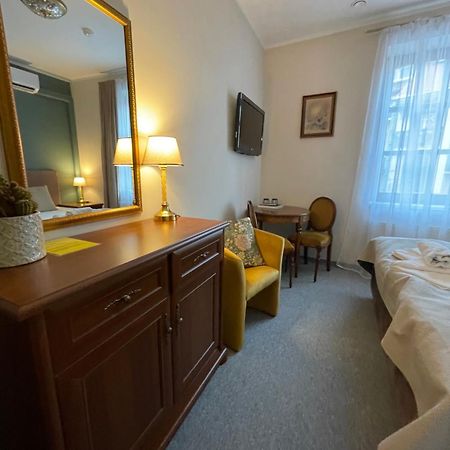 Apple Economy Hotel Kaunas Dış mekan fotoğraf