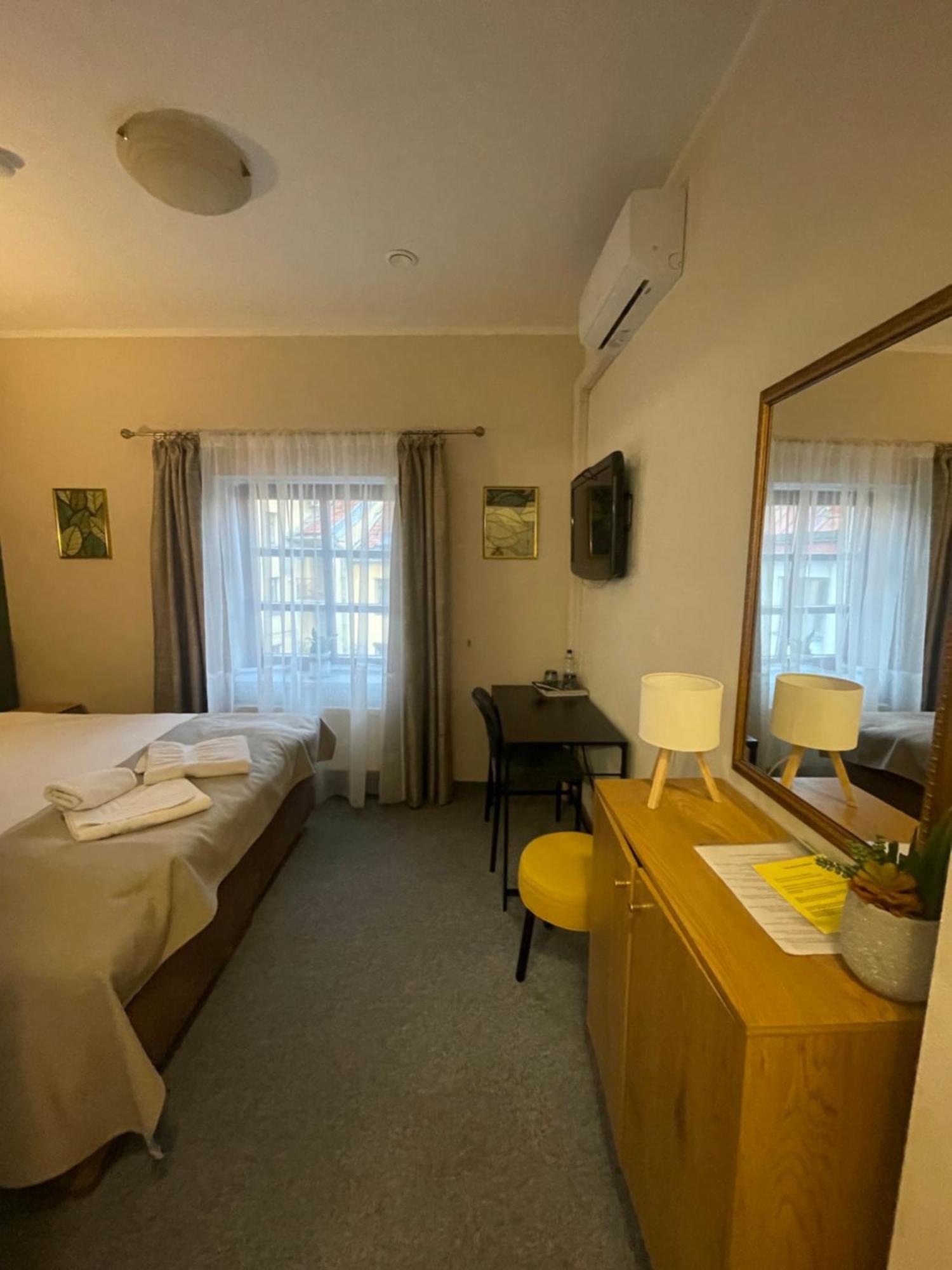 Apple Economy Hotel Kaunas Dış mekan fotoğraf